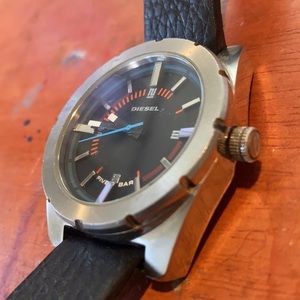 Men's analog diesel watch. Black leather band. Dz-1597